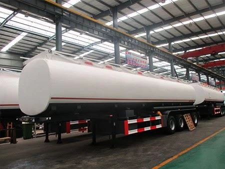 China fabrica petroleiros TONGYA de 4 eixos