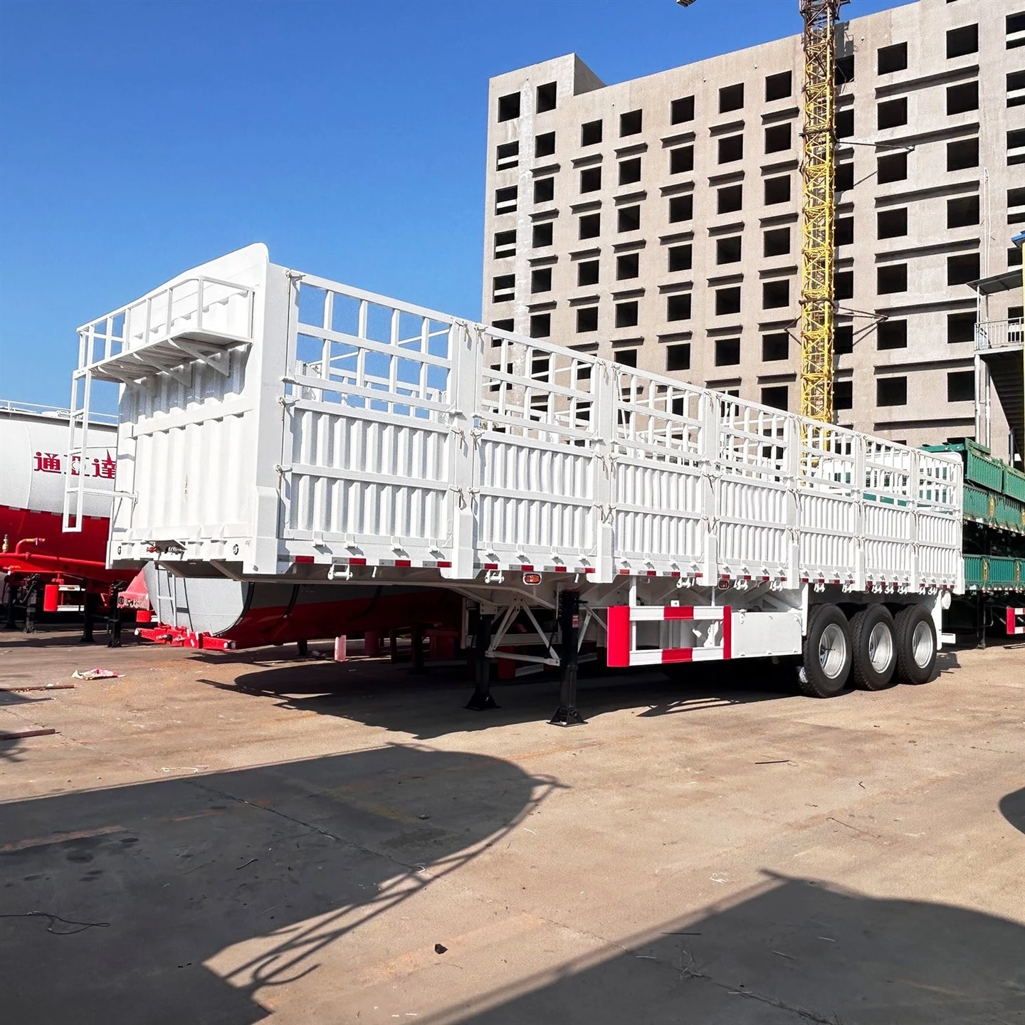 3 Eixos Cerca Semi Reboque Transporte de Carga a Granel